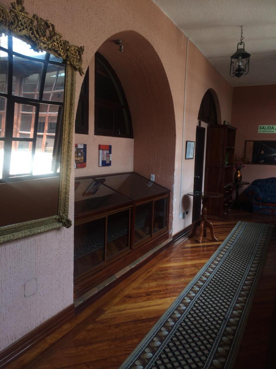 Hotel Catedral キト エクステリア 写真